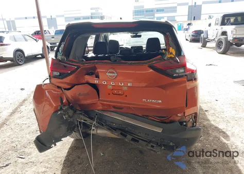 2022 Nissan Rogue Platinum Fwd z USA, uszkodzony, nr VIN JN8BT3DC2NW119943